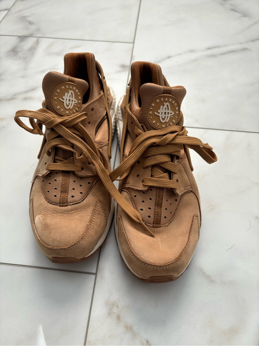Nike Men’s Huarache Sneaker - Tan/Brown - Picture 2 of 9
